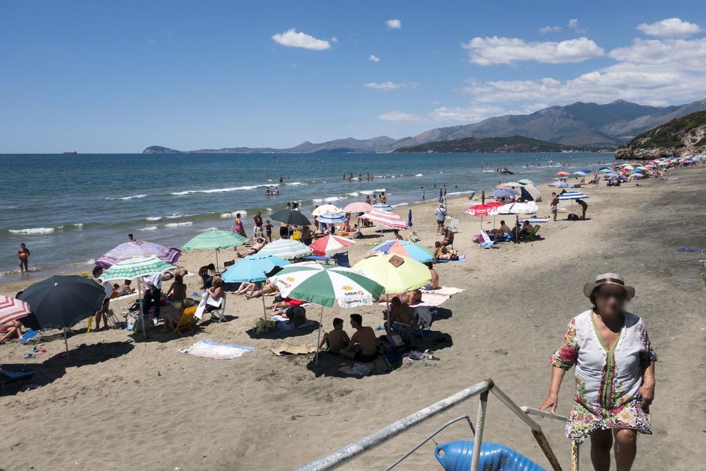 Livingapple Beach Минтурно Экстерьер фото